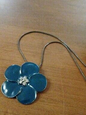 Elegant Blue Flower Pendant Necklace with Crystal Center